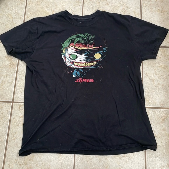 Pop! Tees Batman Graphic Tee - Picture 1 of 6